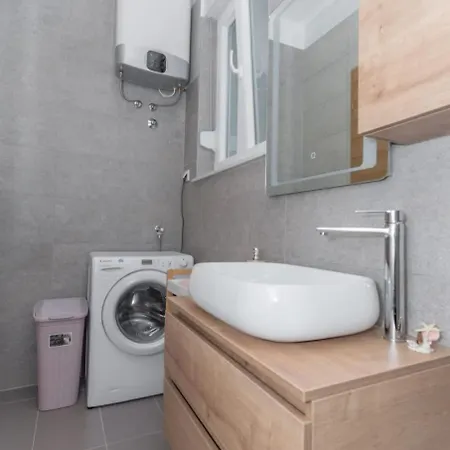 Ivan - With Jacuzzi Apartment Sibenik