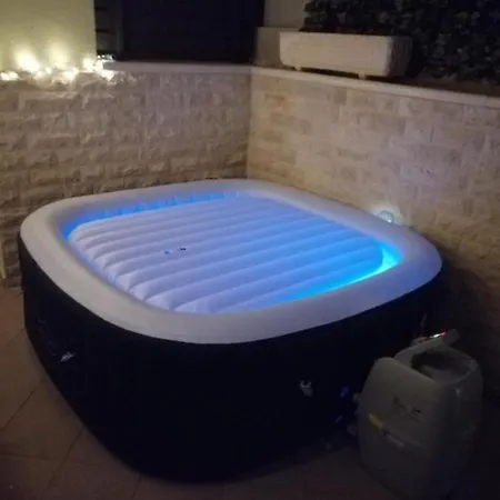 Ivan - With Jacuzzi Apartment *