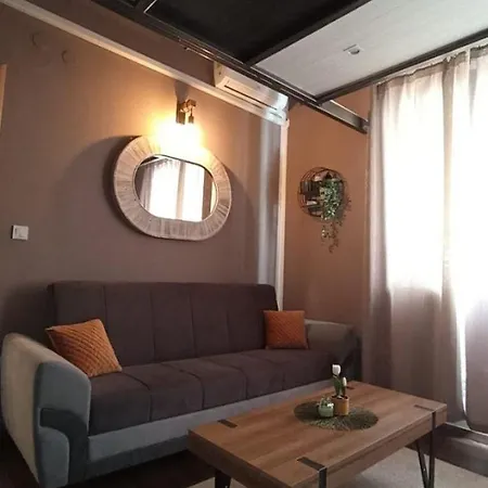 Ivan - With Jacuzzi Apartment *