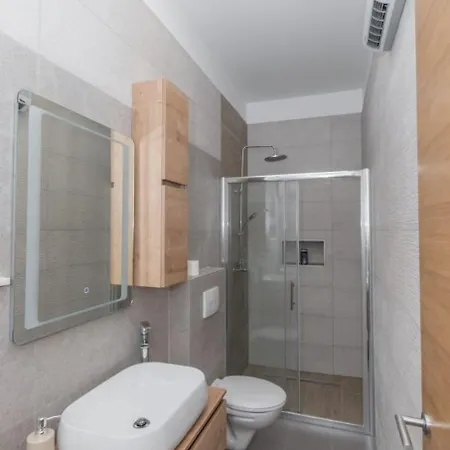 Apartment Ivan - With Jacuzzi Sibenik